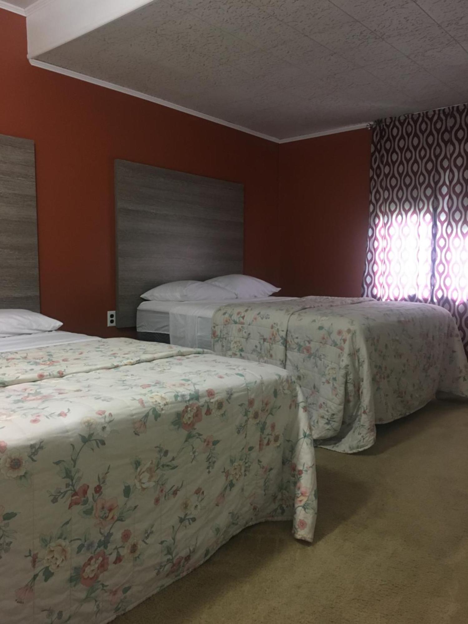 Barberry Court Motel &Cabins Lake George Exterior photo