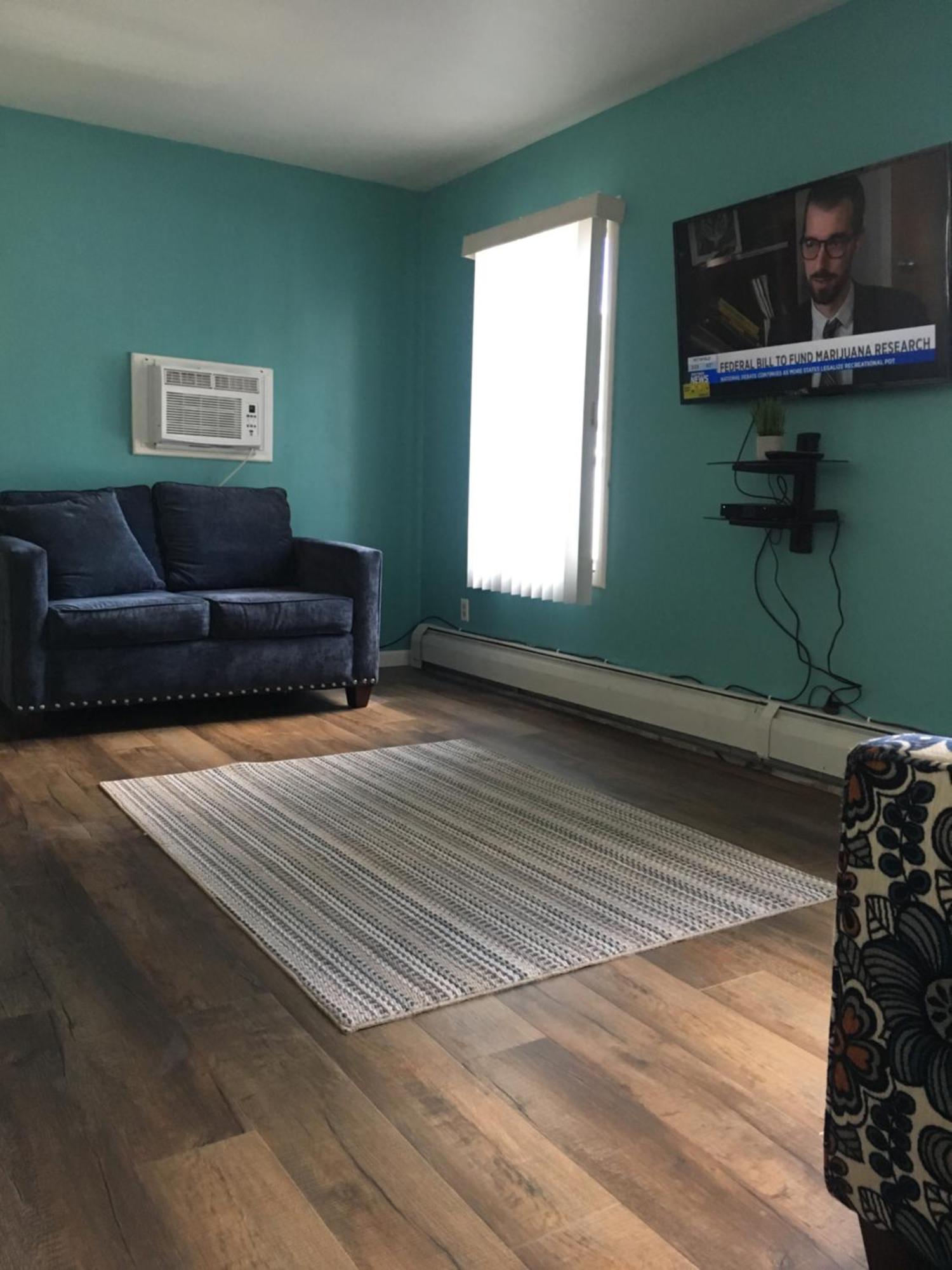 Barberry Court Motel &Cabins Lake George Room photo